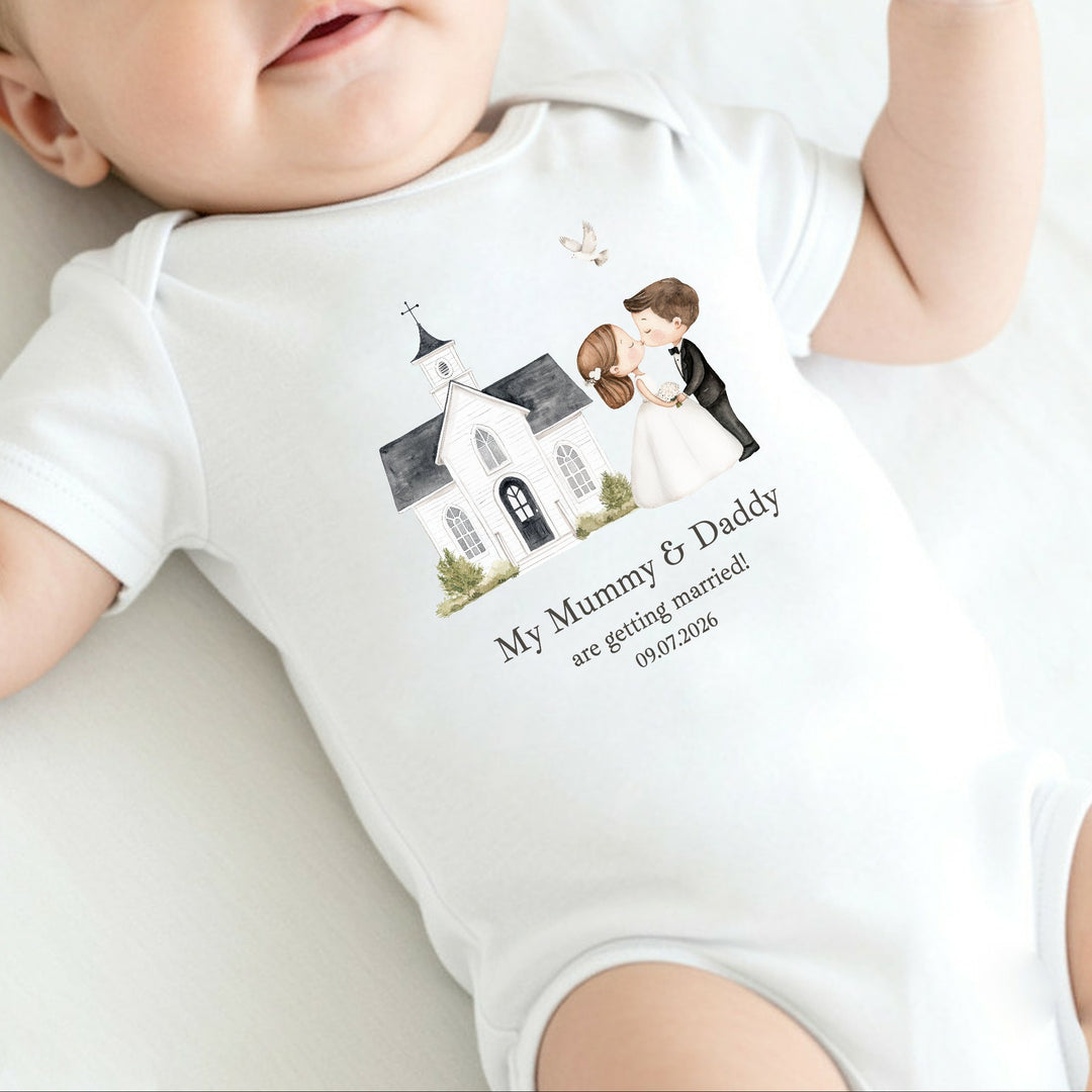 Personalised My Mummy &amp; Daddy Are Getting Married Kids T-Shirt or Baby Vest